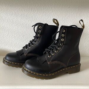 NWT Dr.Martens| 1460 Pascal Black Boot| size 7